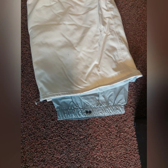 Burton Nwot Women’s Snowpant Ski Outdoors sports Beige Pink Embroidery L - Picture 11 of 11